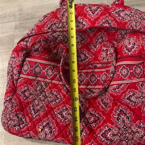 Vera Bradley Red Patterned Travel Bag - Picture 5 of 8